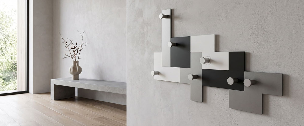 Appendiabiti da parete CalleaDesign in un interno contemporaneo