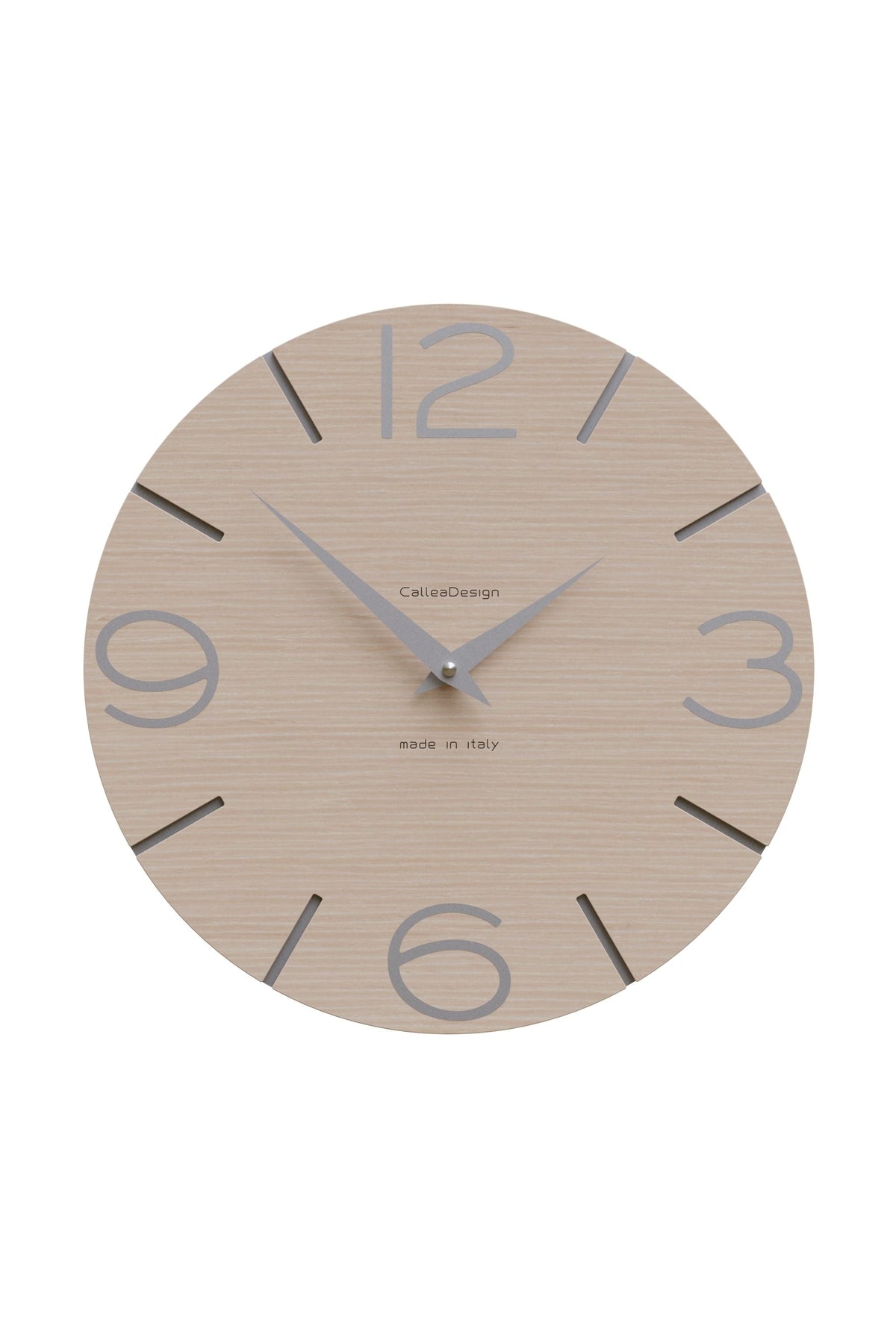 CalleaDesign Smile Wanduhr in der Ausführung Gekalkte Eiche