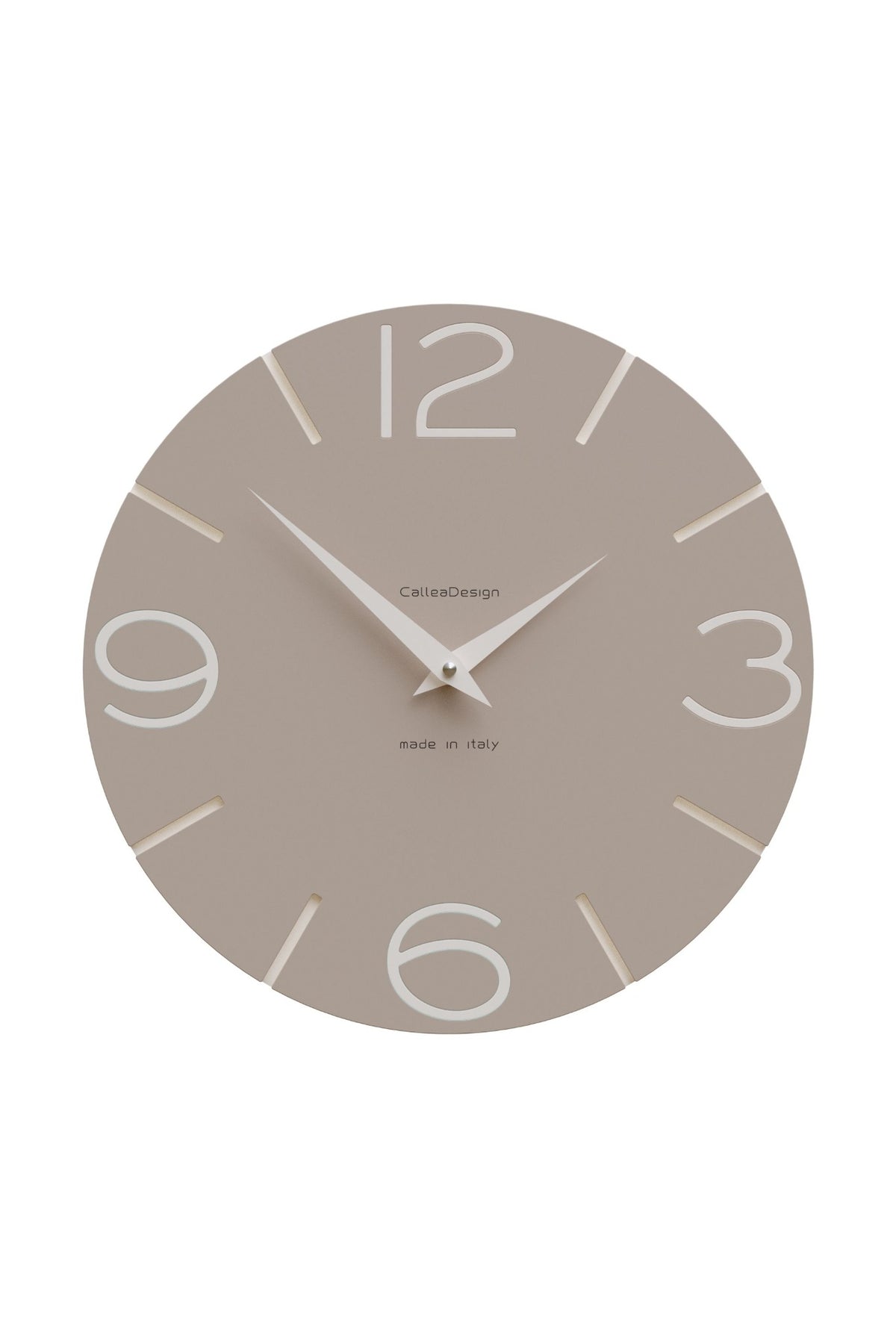 CalleaDesign Smile Wanduhr in der Ausführung Café Latte
